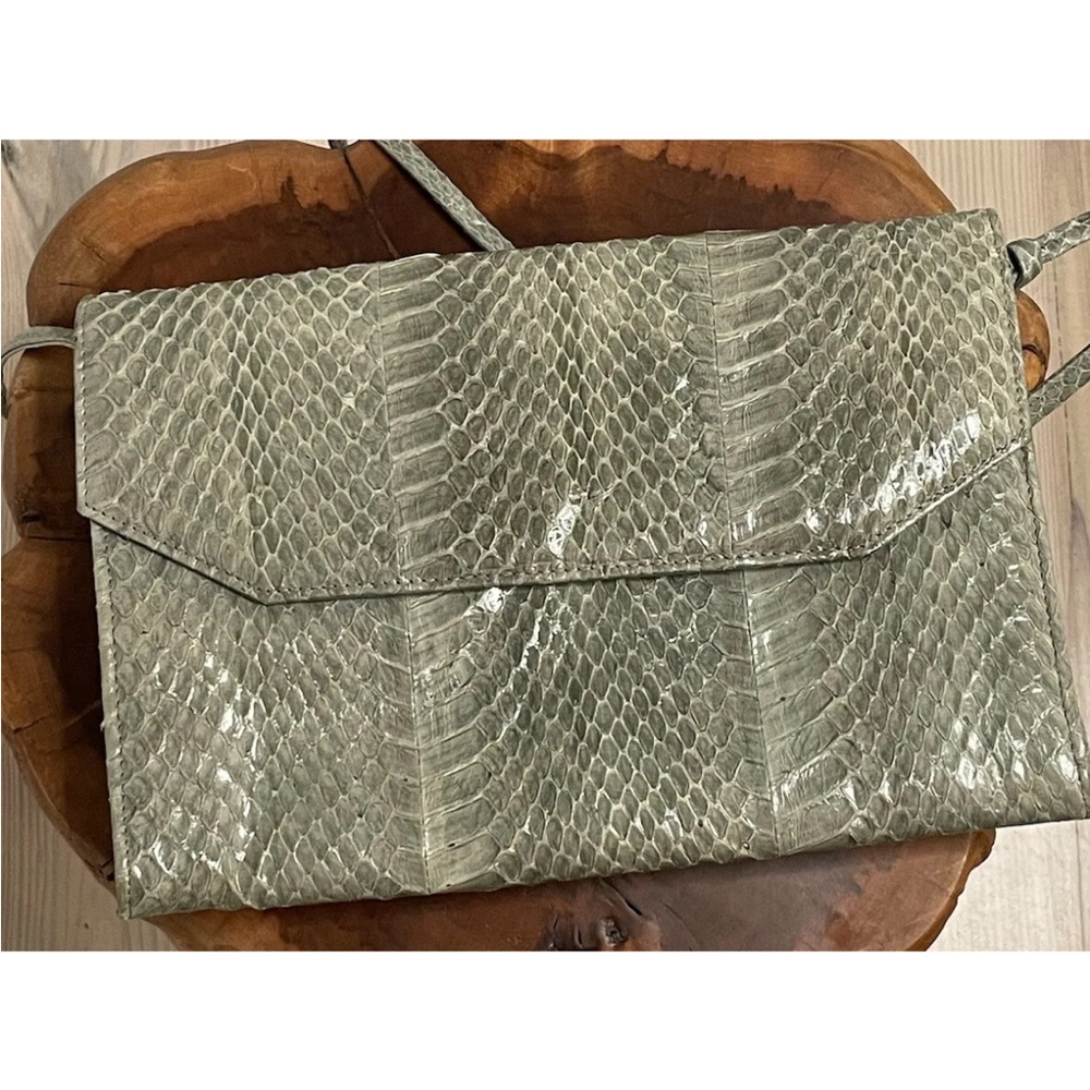 Vintage Authentic Snakeskin Gray Clutch Purse Neiman Marcus